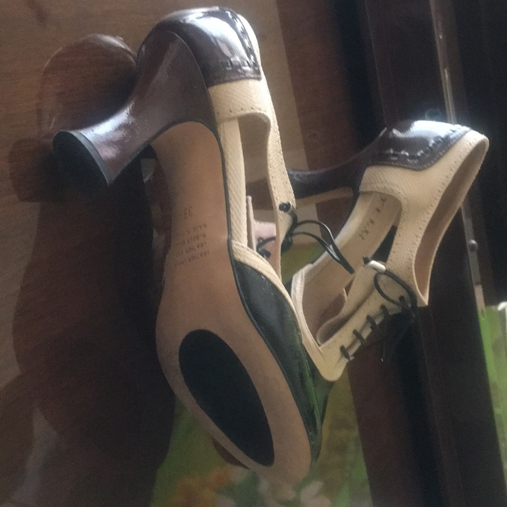 Shoes - Picture 2 of 4
